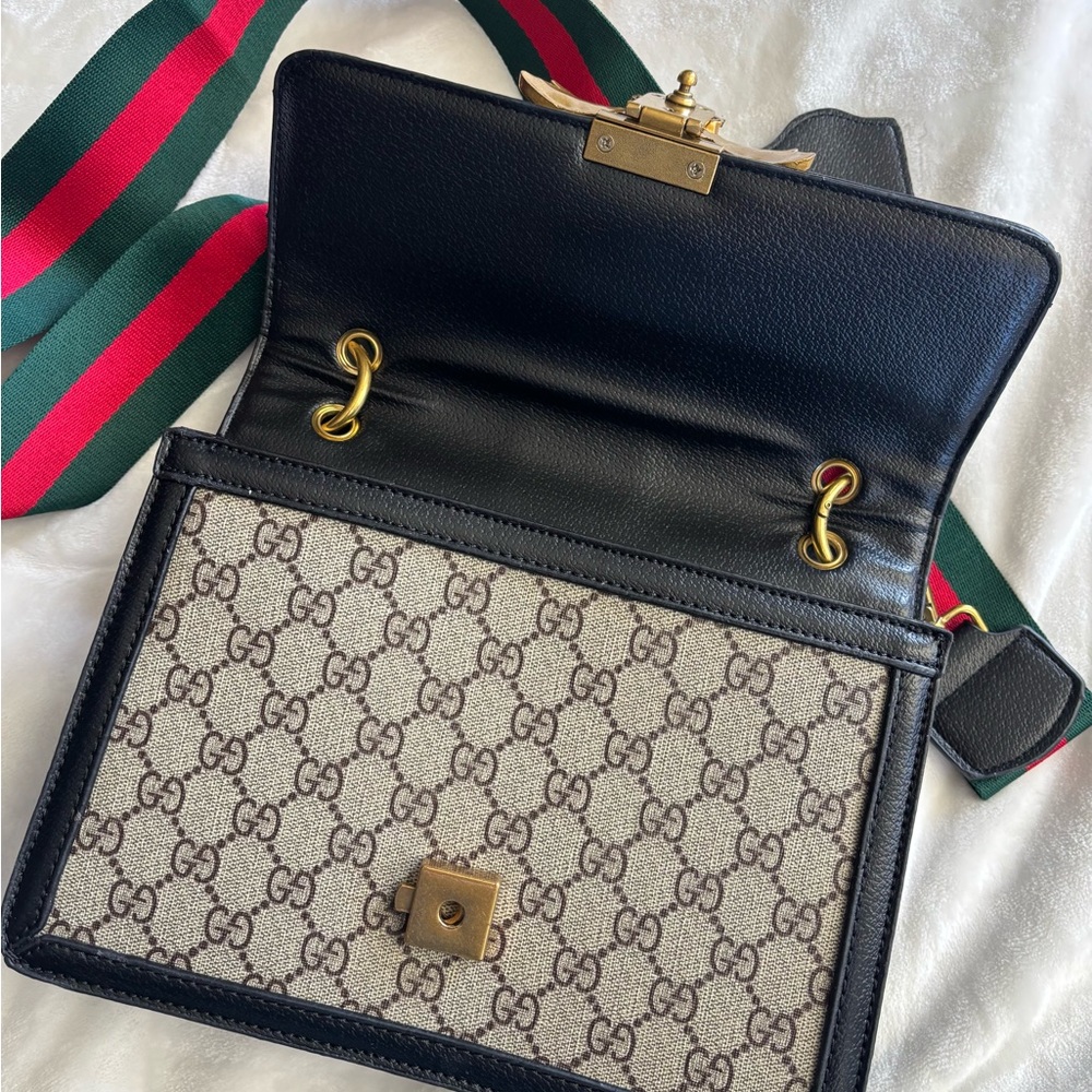 Designer INSPIRED Beige and Black Crossbody Bag with Red and Green Stripe - Picture 2 of 4